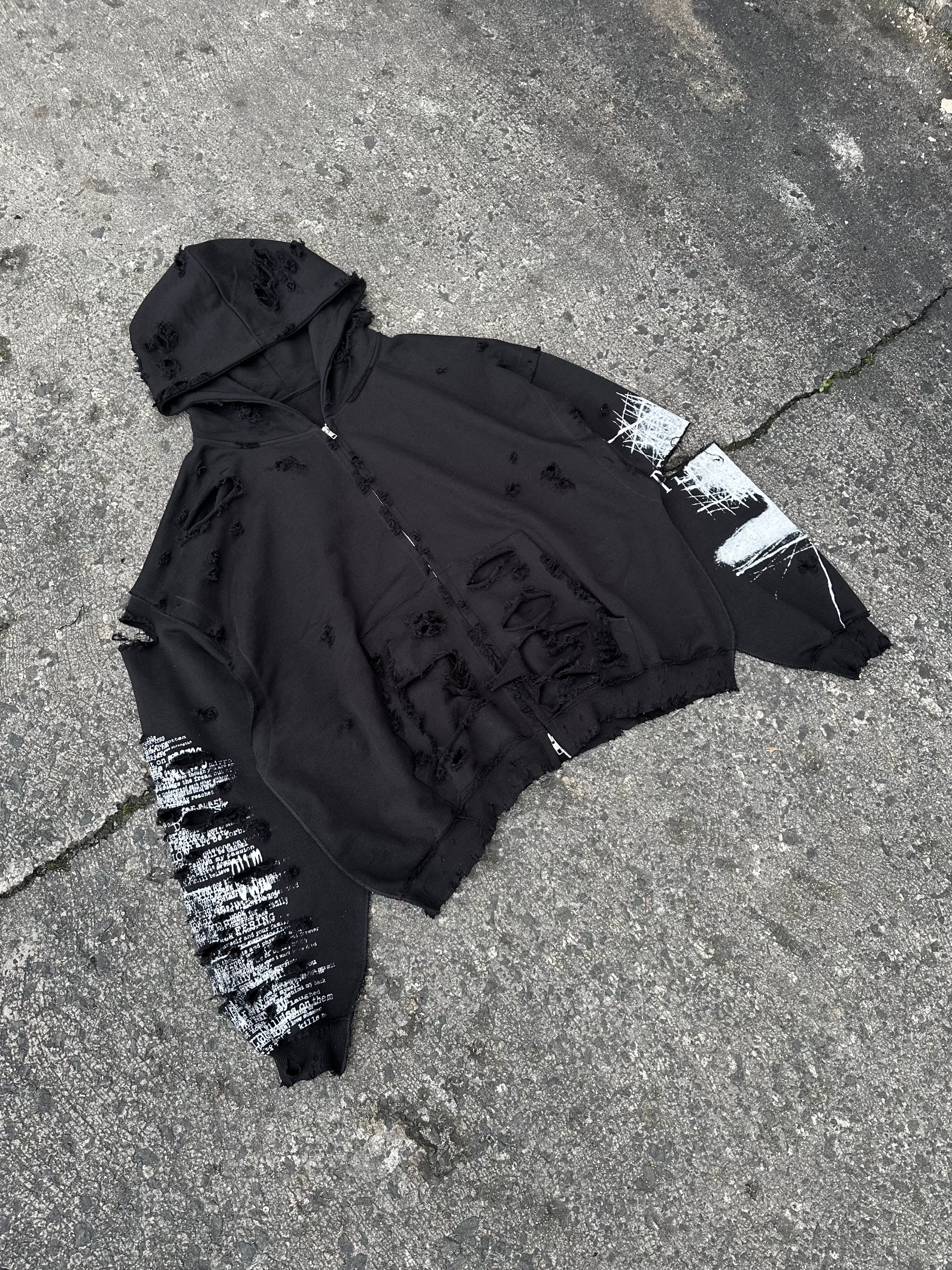 i_028 PERSISTENCE ZIPPER BLACK
