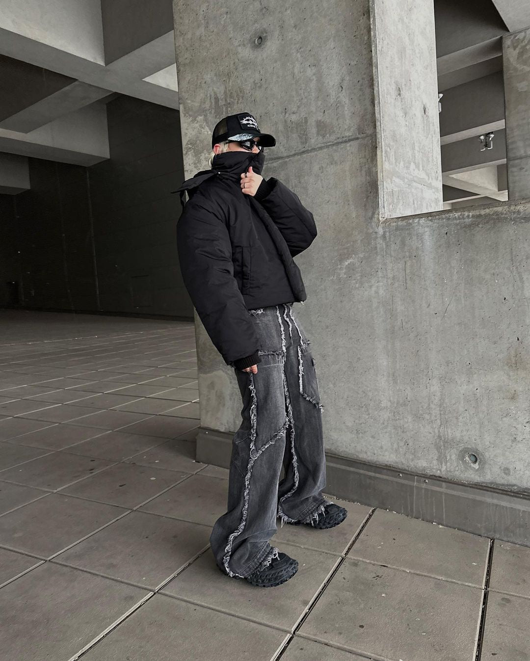 I_001 CAP CDC LOGO BLACK (WHITE EMBROIDERY)