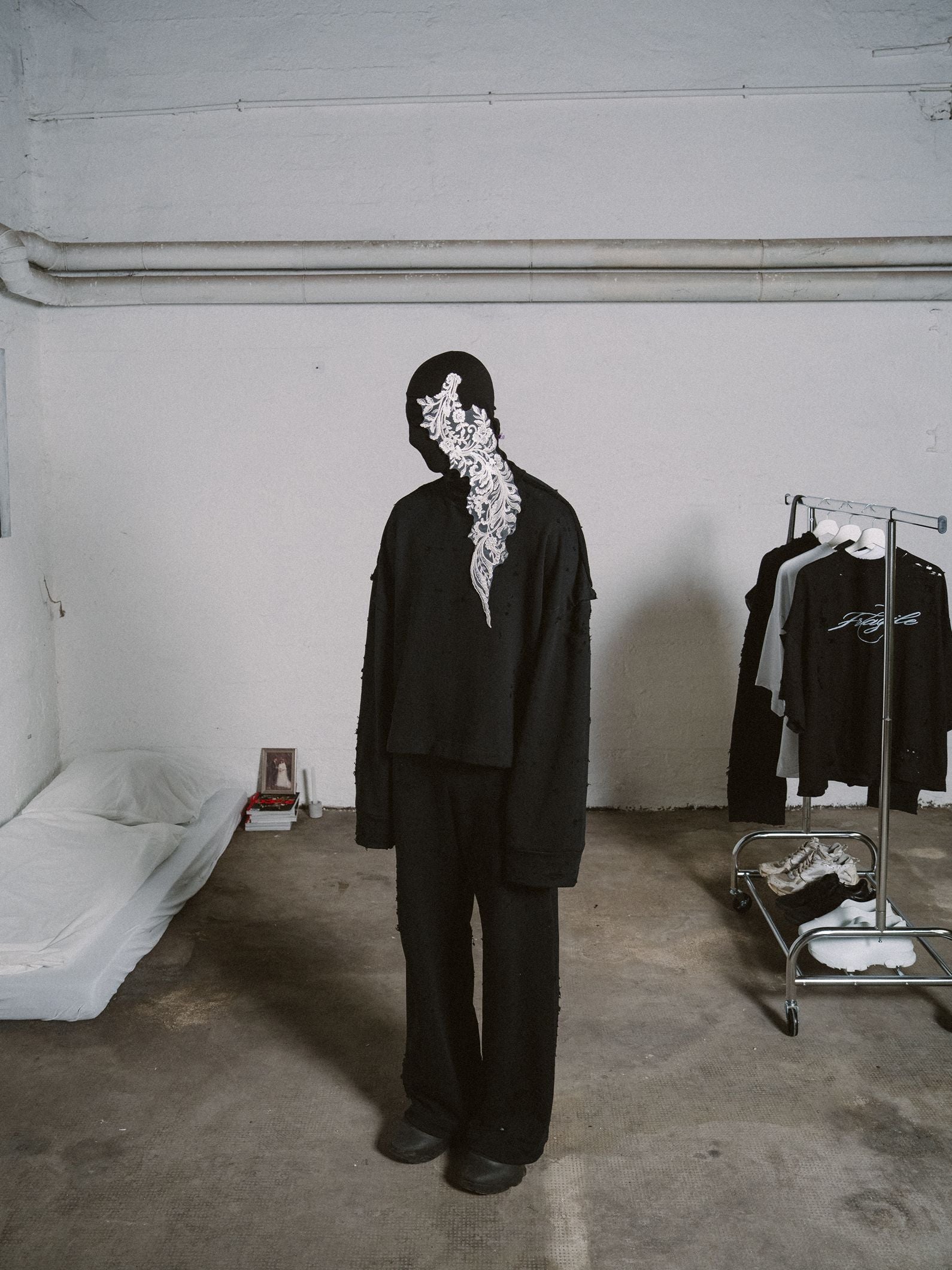 UNTETHERED CREWNECK + SILENT FRAME JOGGER (BLACK FRIDAY DEAL)