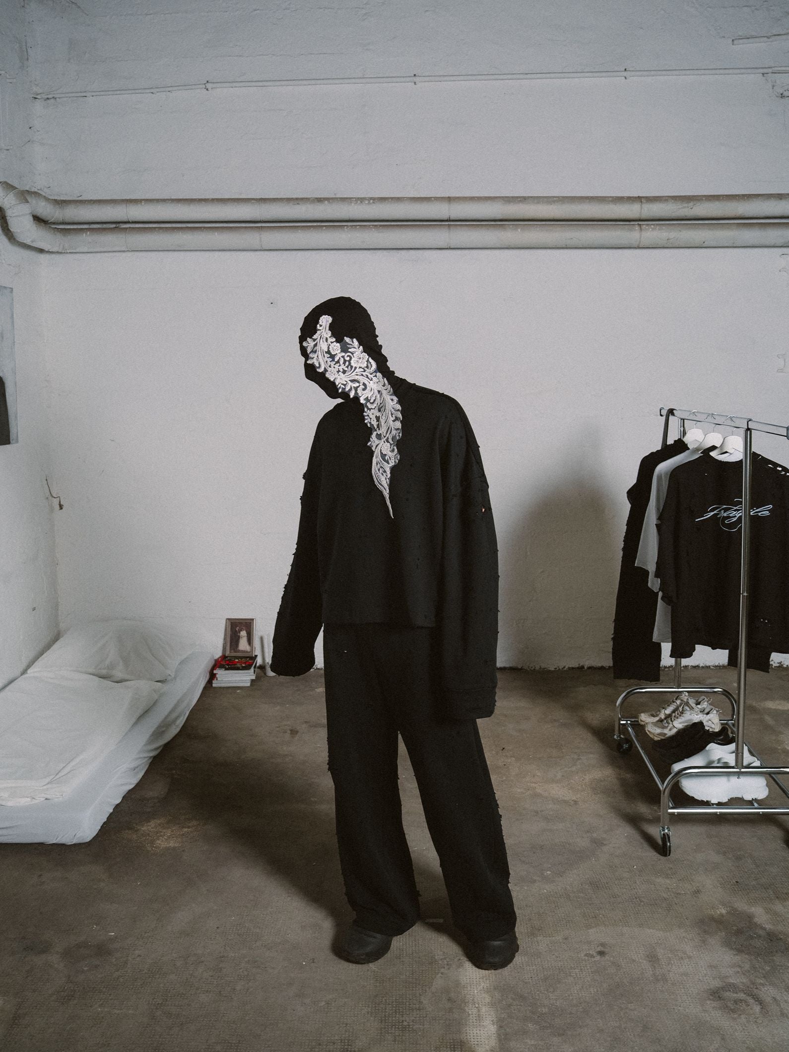 UNTETHERED CREWNECK + ORNAMENTAL JOGGER (BLACK FRIDAY DEAL)