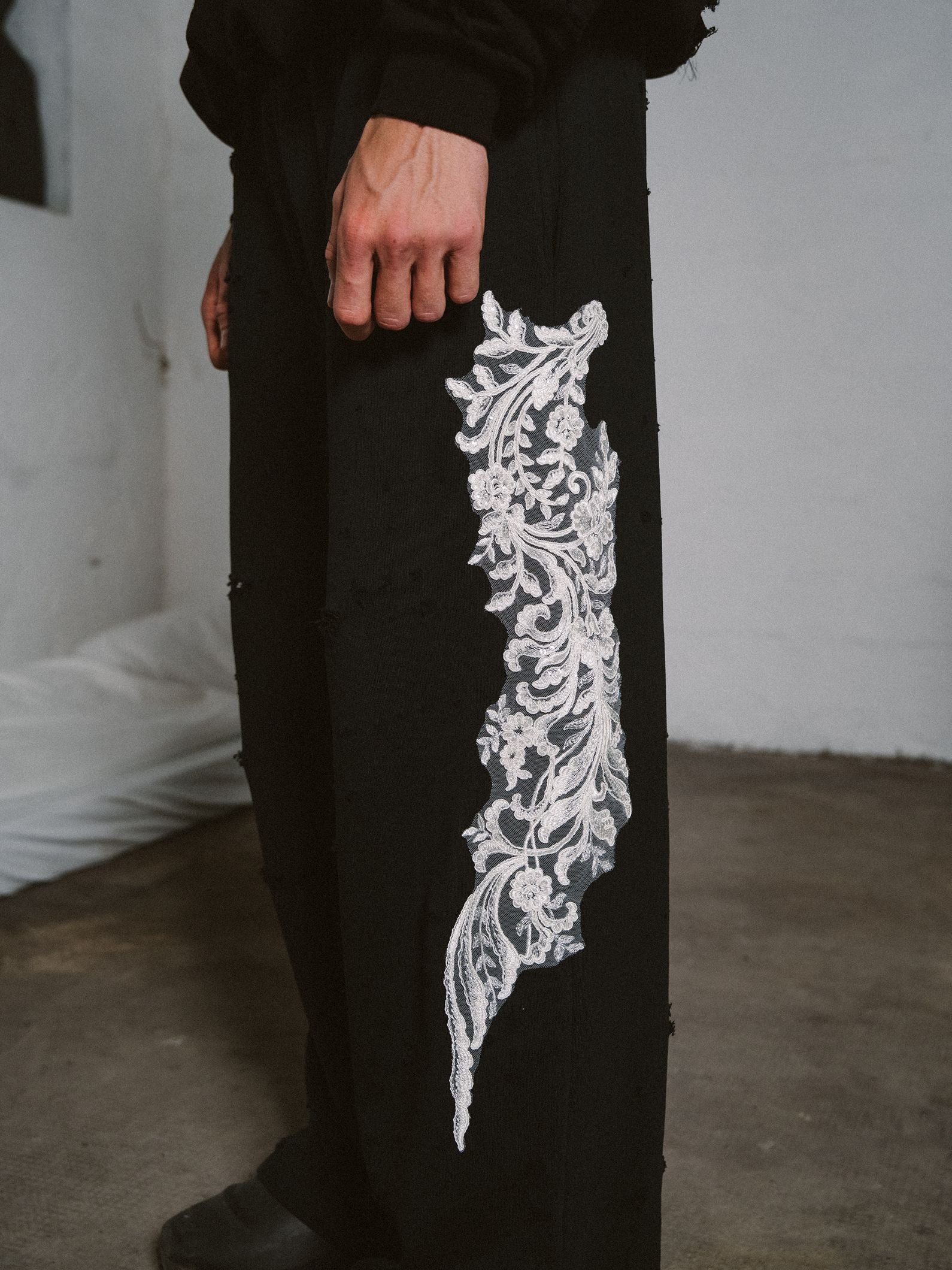 UNTETHERED CREWNECK + ORNAMENTAL JOGGER (BLACK FRIDAY DEAL)