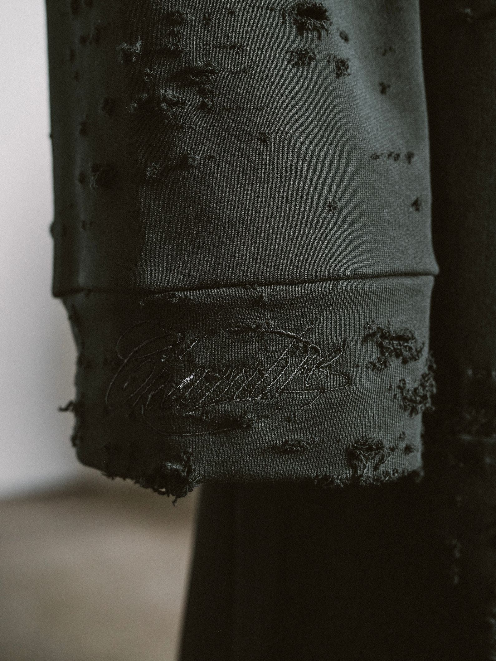 UNTETHERED CREWNECK + SILENT FRAME JOGGER (BLACK FRIDAY DEAL)