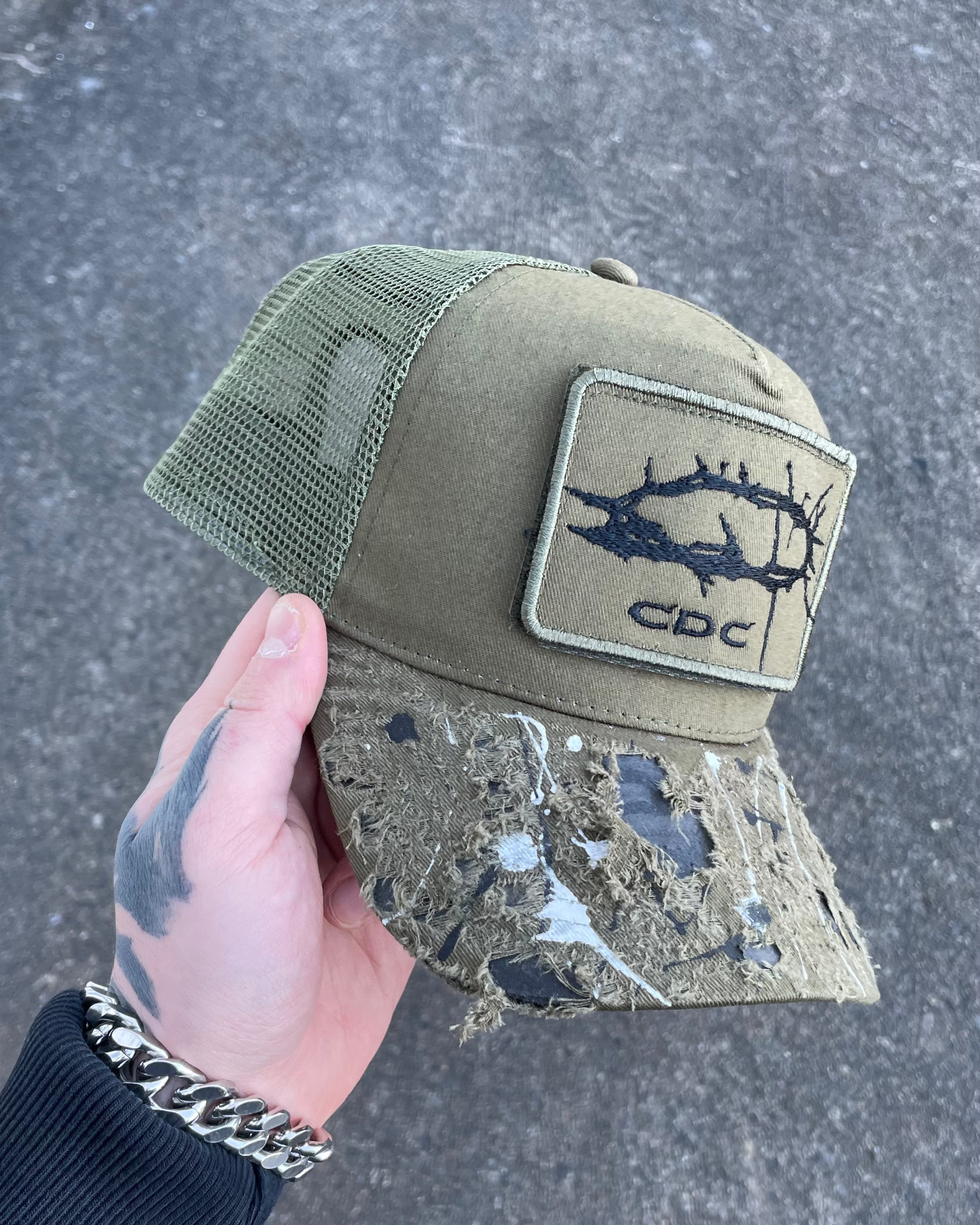 i_001 CAP CDC LOGO OLIVE